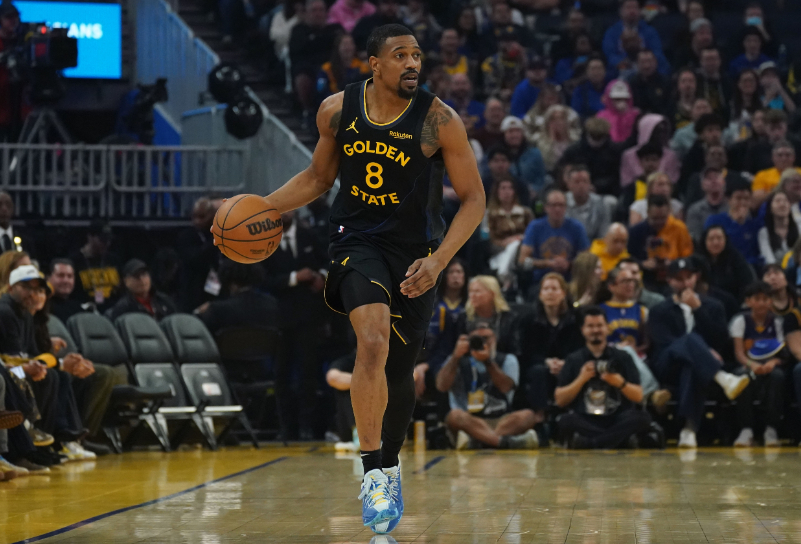 明天上午7点半，勇士客场挑战活塞。根据球队记者Dalton Johnson报道，