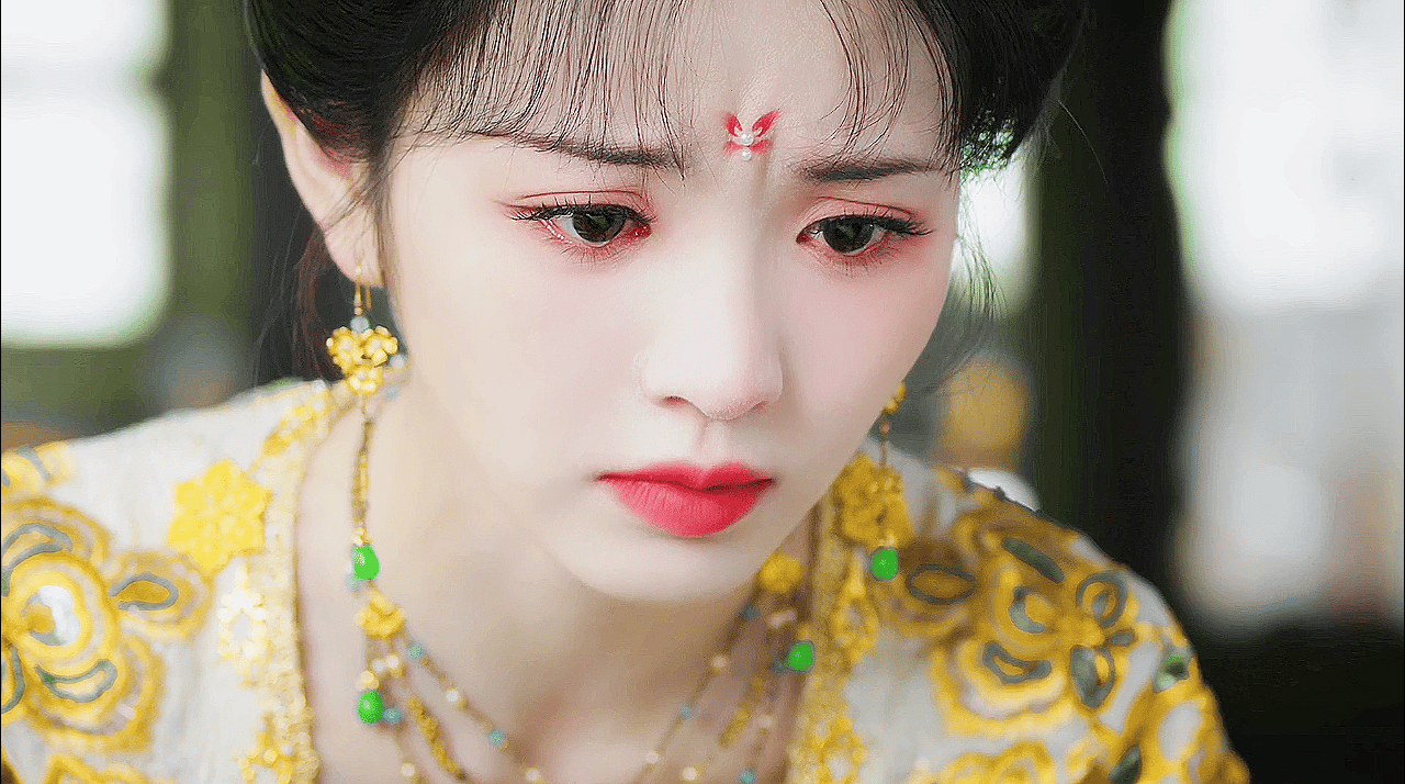 田曦薇嫁金钗开机嫁金钗 谁懂啊！《嫁金钗》的设定太戳人了——真假千金、并蒂黑花还