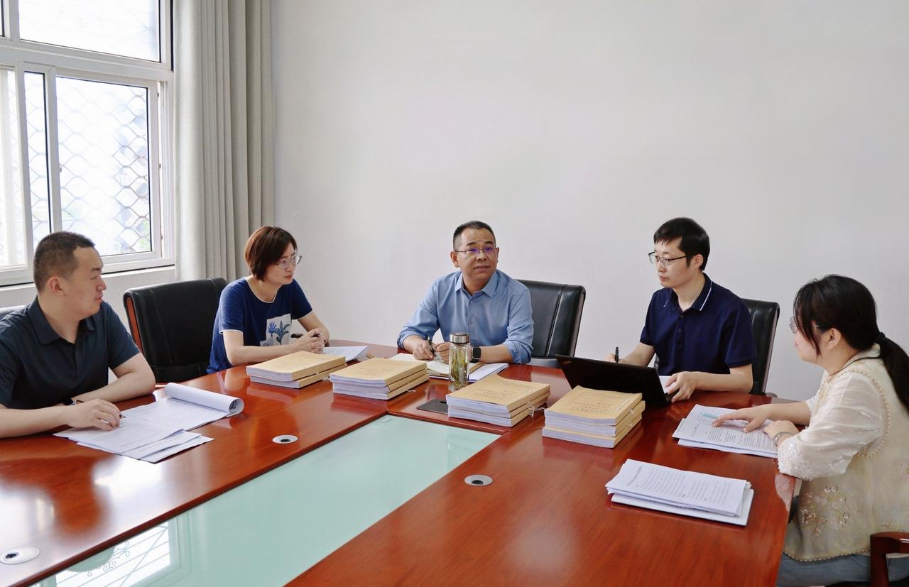 三堂会审【真实投资行为与权钱交易行为相互交织该如何认定】近年来，以投资入股、民间