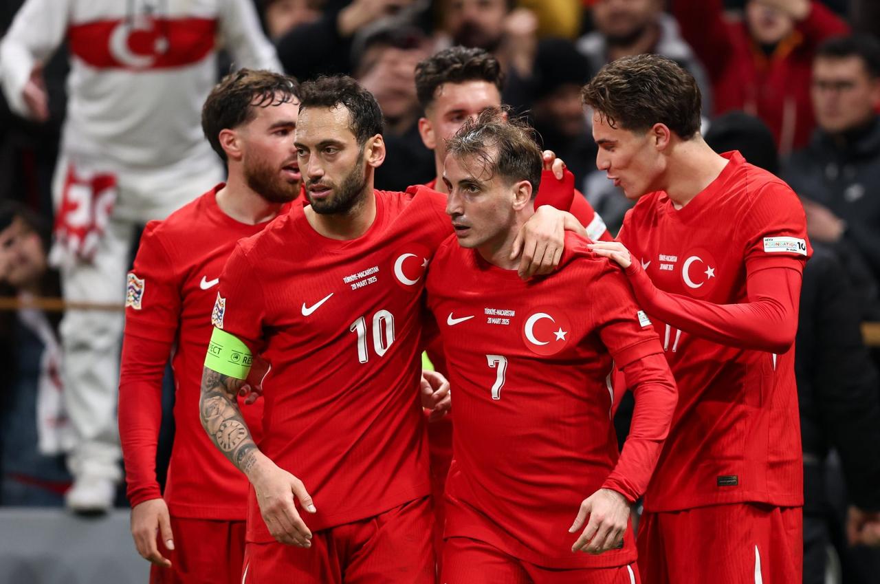 土耳其在周二客场1比0力克科索沃，时隔22年再次晋级世界杯决赛圈，同时锁定D组最