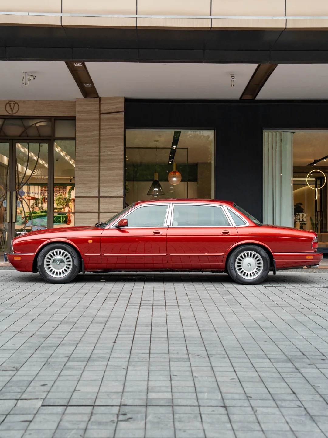 好车分享 JAGUAR XJ，只比我小1岁的老豹子，当年的车真是每一台都不一样，