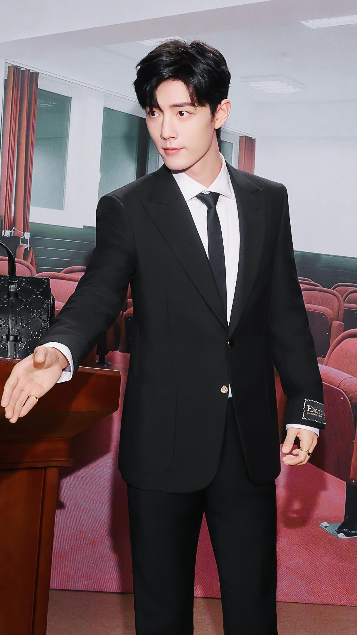 肖战尚界预定数量◎肖战不对称西装  帅气十足的西装鲨！硬帅！📮余承东官宣肖战代