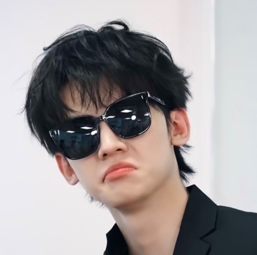 ·左航的快乐充能站你们痛包买的有波点还是没波点呀 好纠结哦 ​​​
