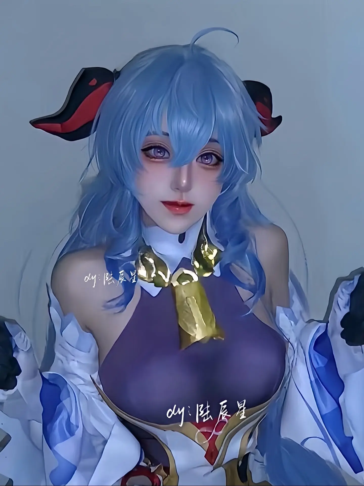 come on 靠在我的胸口。