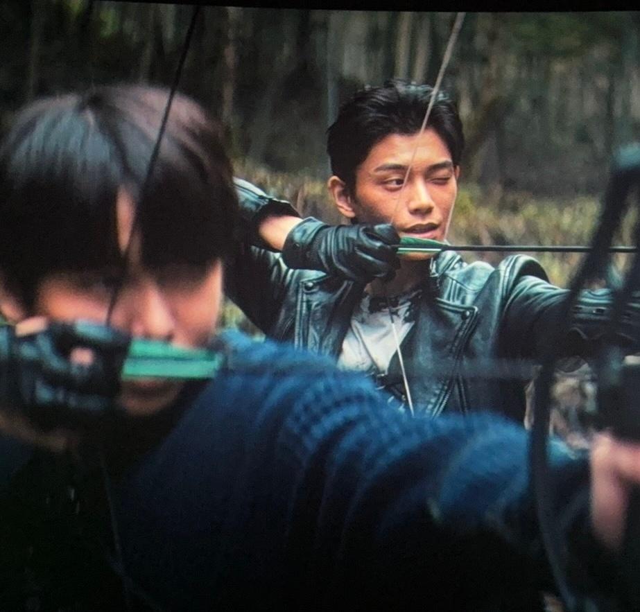 太好看了，很抱歉一直叫你陈伦……我们李小江以后要幸福一点再幸福一点！！

@丁禹