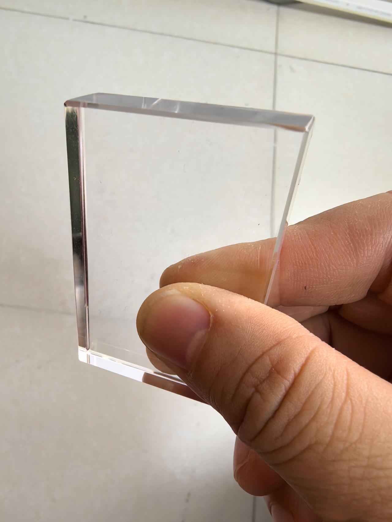 马年来了，盘了一块无事牌，材料是三氧化二铝，透明耐火砖，又叫白刚玉。如果是天然的