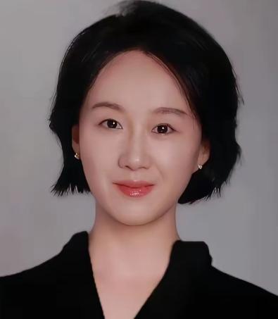 导师杨昀，在圈内算是彻底“社死”了，不是因为学术出了问题，而是他把自己的博士生，
