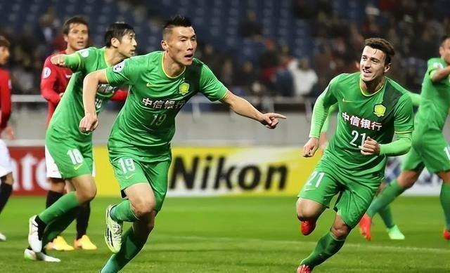 北京国安队的三位老将,于大宝、张呈栋、池忠国很可能在本赛季结束后就要退役了!这三