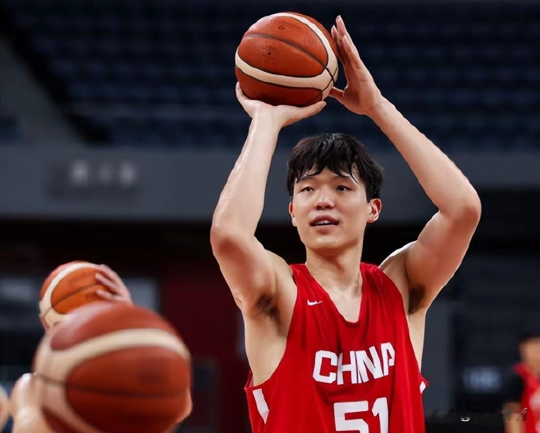 冤枉斯普利特了！杨瀚森这表现，真不怪斯普利特不用他！
能在NBA效力的球员中，即
