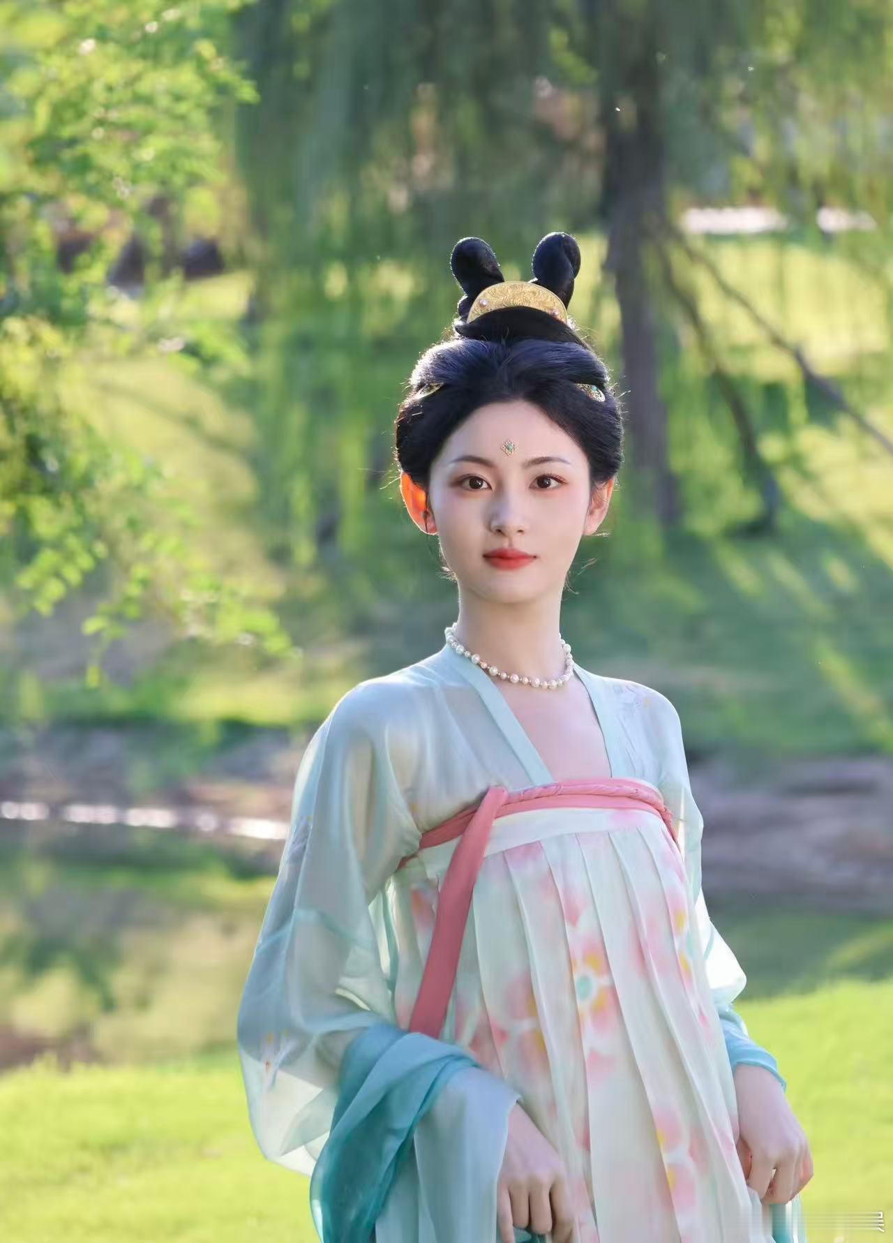 赵晴获新时代最佳古装女演员赵晴获奖 新时代电视节的认可，让更多人留意到用心拍戏的