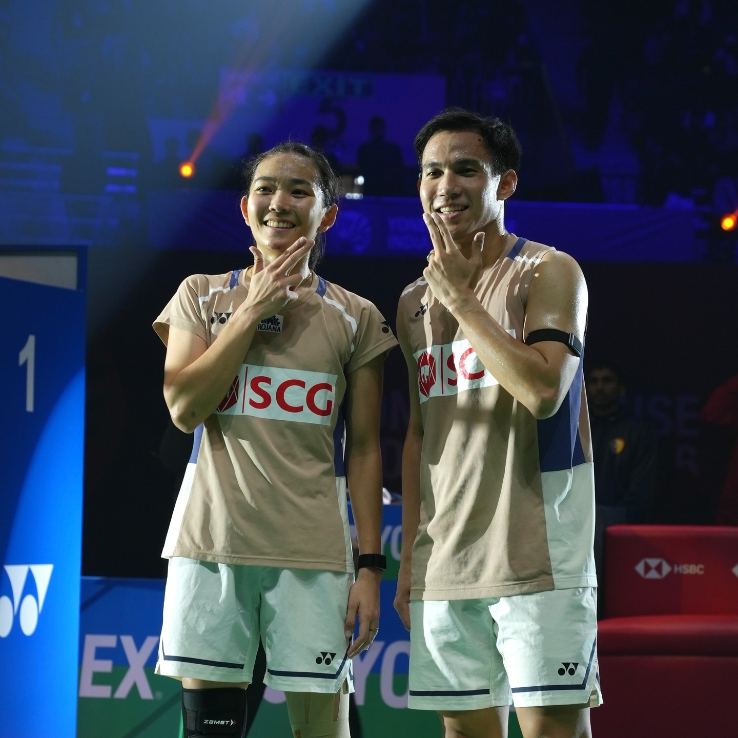 德差波/苏皮萨拉🇹🇭 21-9、21-14 🇮🇩赛蒂亚布迪/梅拉蒂202