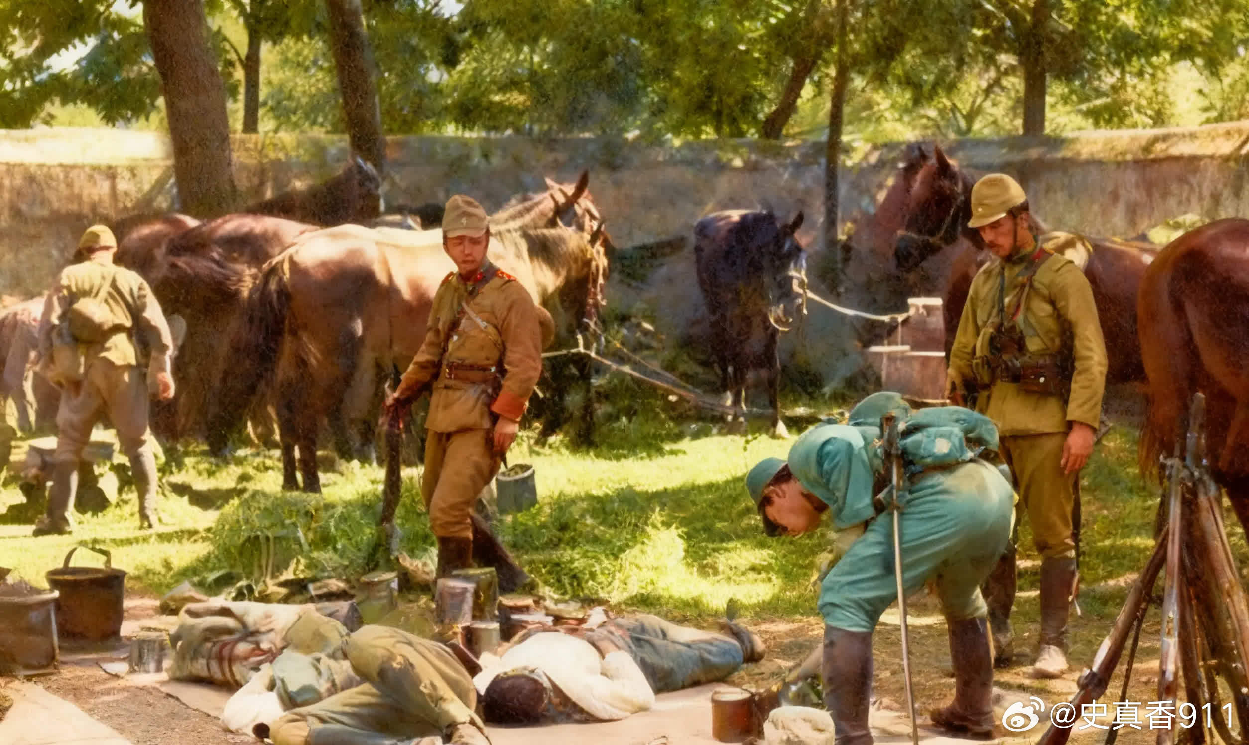 老照片中的历史：七七事变中的战斗。正在休息的日军骑兵部队，准备向二十九军实施新的