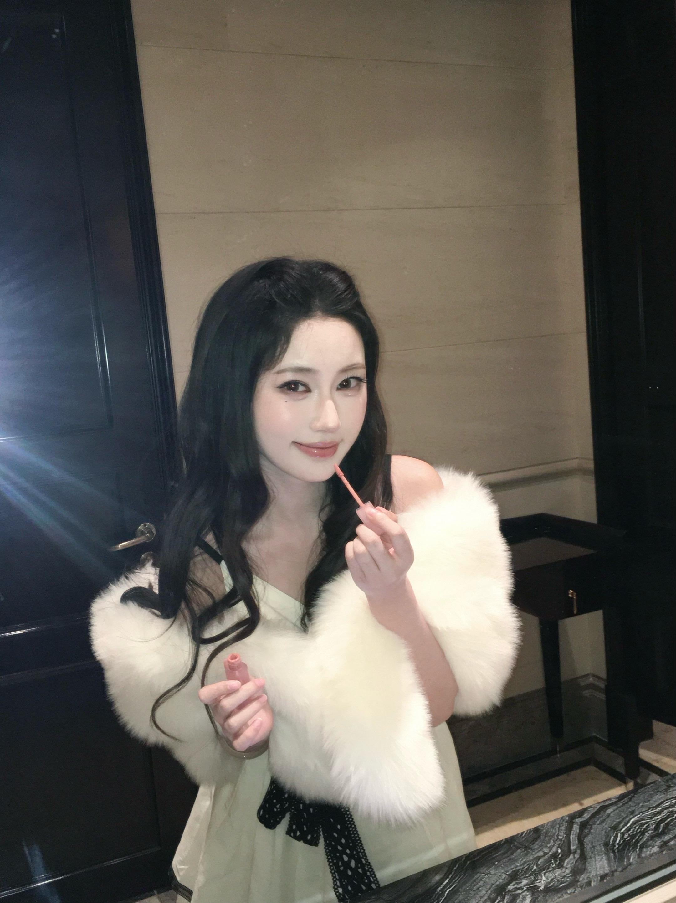 不管穿什么都很漂亮