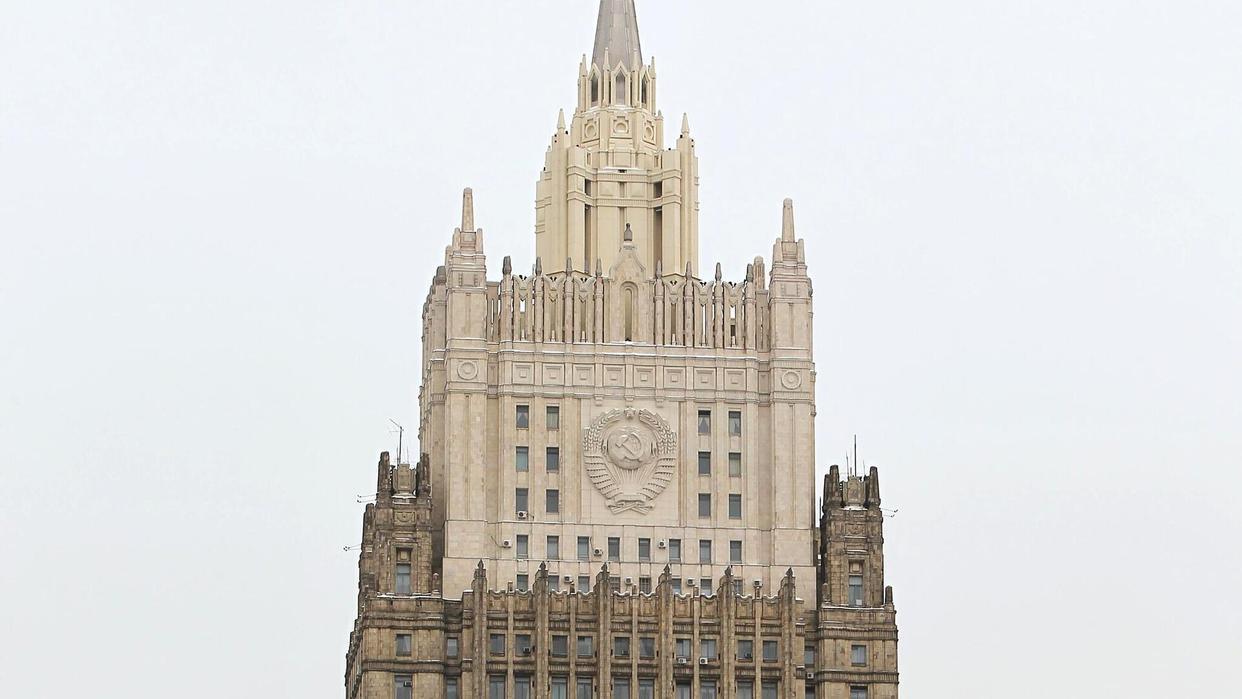 又帮了一个忙
       近日，有一伙约莫40人的恐怖武装分子，像一群没头苍蝇