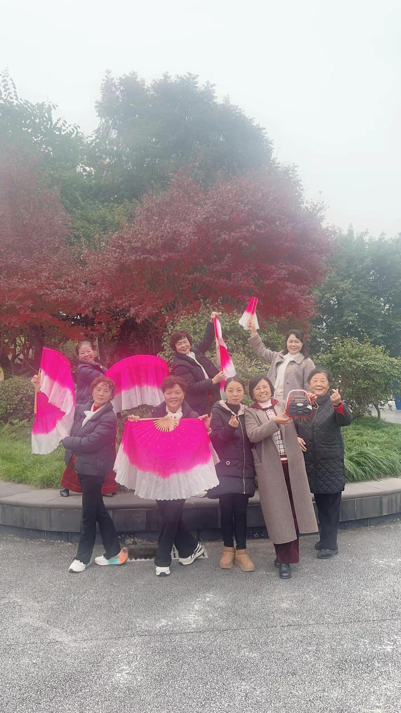 纪录美好生活 老有范儿啦 户外生活 开心姐妹欢乐多