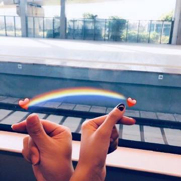 人越往上走，心应该越能往下沉，心里踏实了，脚下的路才能走得安稳。所以呢，向往富足