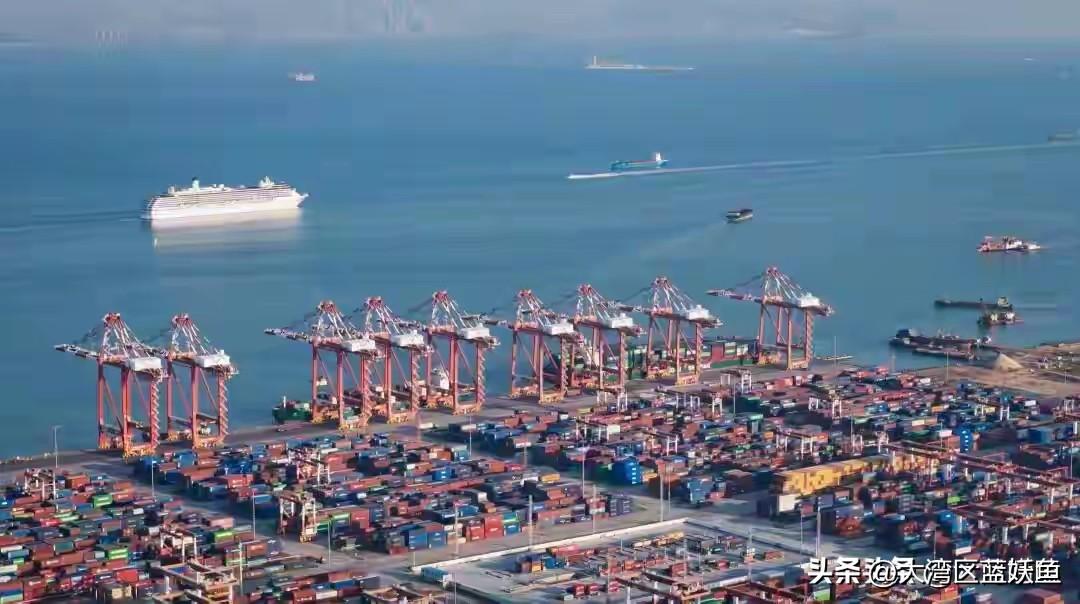 广州南沙港这波操作是真猛！总投资砸了870多亿的四期全自动化码头，现在都完成72