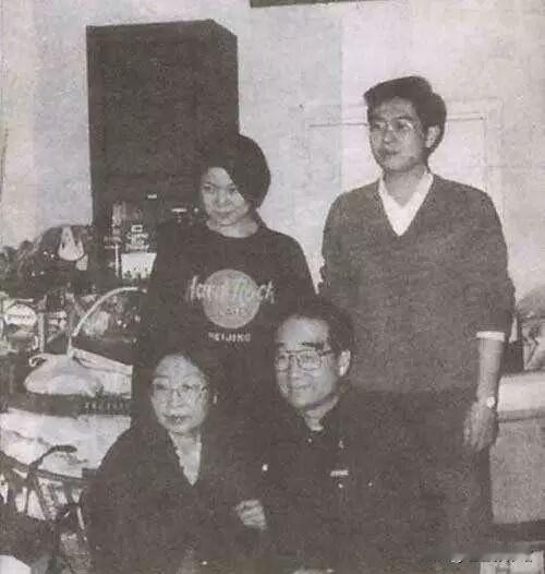 李敏一家四口，儿女双全