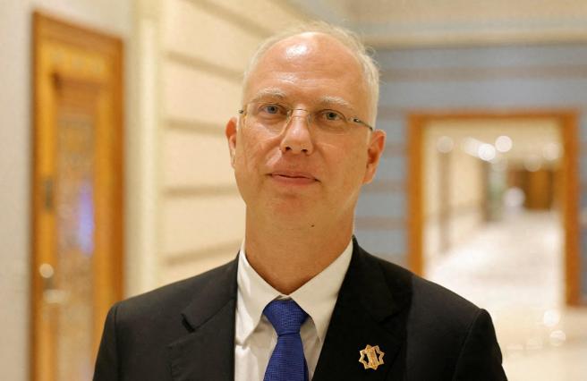 匈牙利这波大选直接掀翻了欧洲政坛的桌子，执政16年的“铁腕总理”欧尔班，居然输得