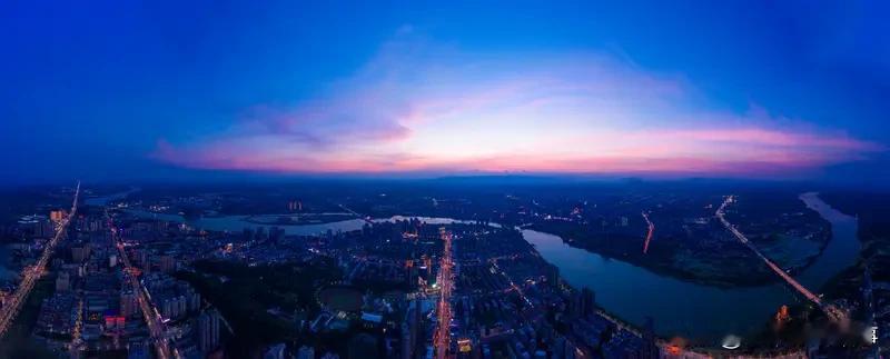 12月20日晚“湘超”决赛，永州队赢球引发全国球迷关注。赛前，永州队被戏称为“告