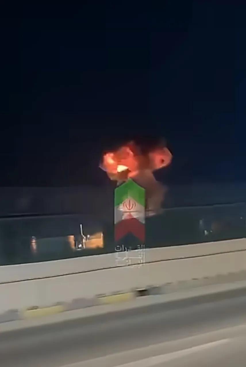 美国在巴林的军事基地再次遭到伊朗打击，伊朗的反击能力依然很强。
美国非常郁闷的是