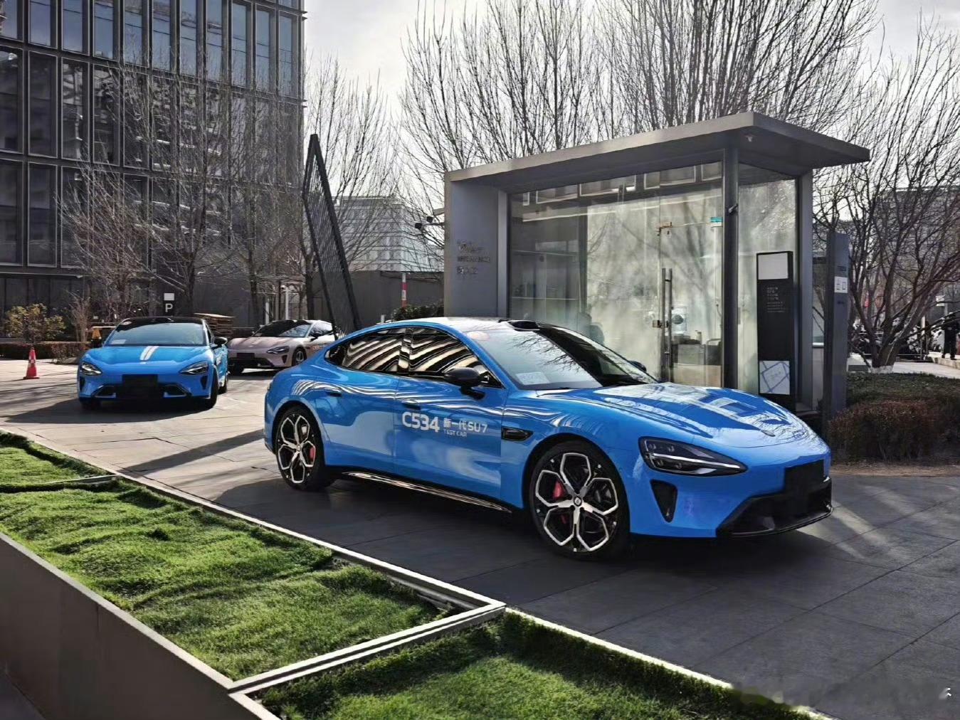 所以新一代SU7还有鎏金粉