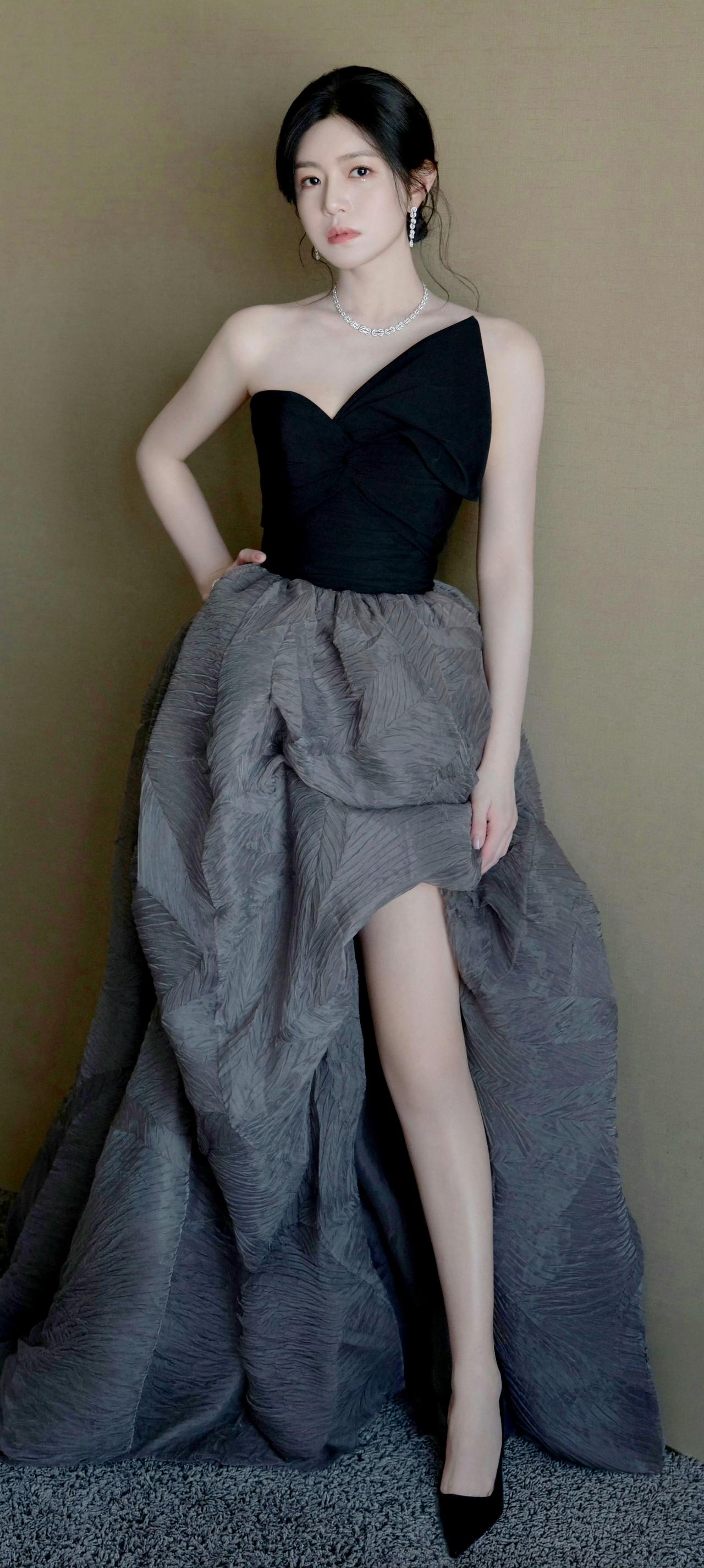 陈妍希 站着，坐着，趴着，各种美~