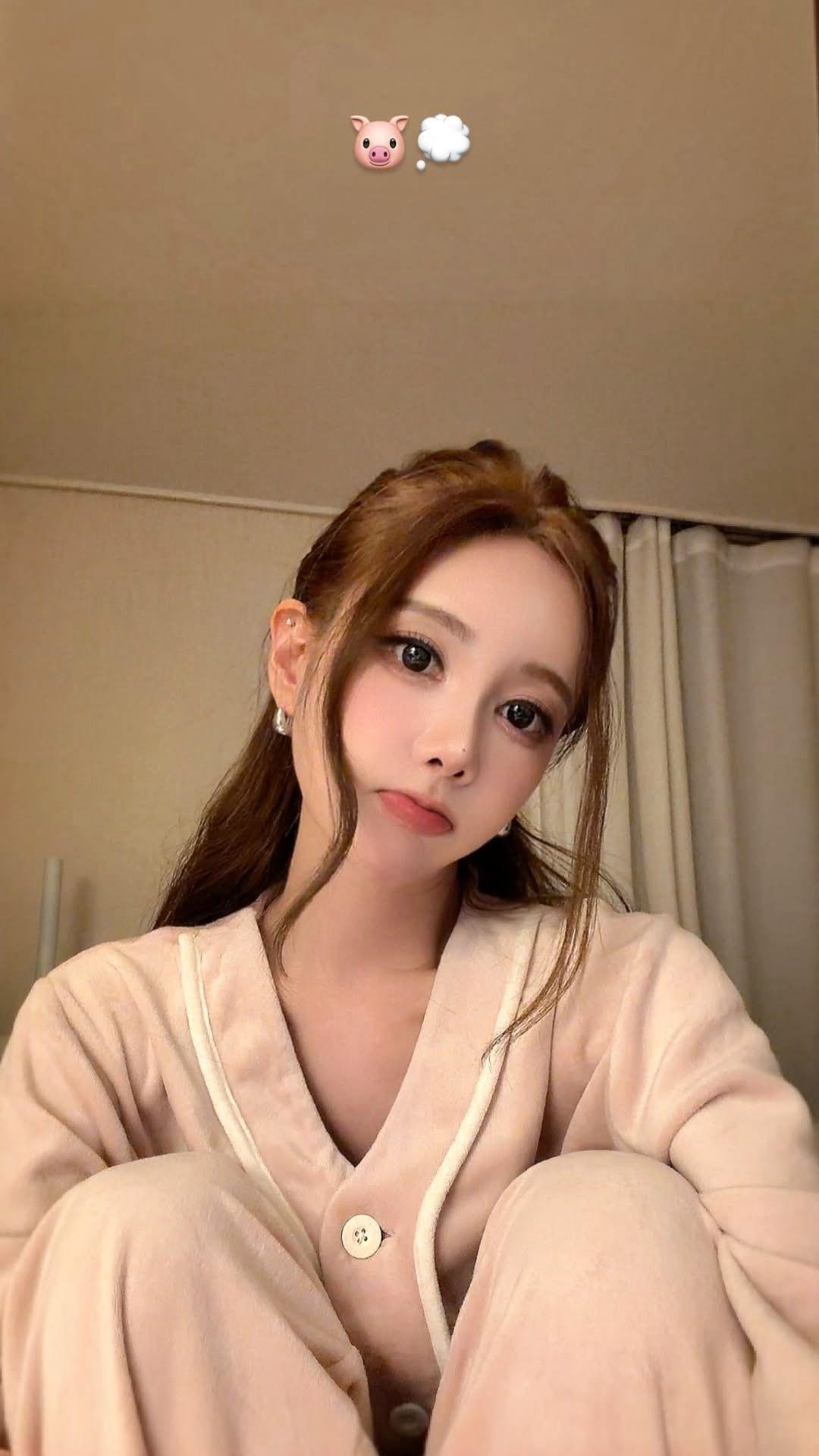 咸恩静 朴孝敏 李居丽 tara 日常分享