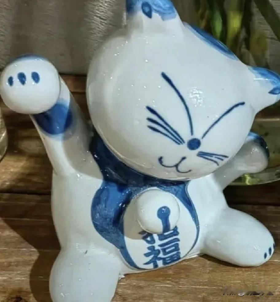 最好的减肥方式：营养均衡+规律运动
前些天，我约朋友出来玩，看她瘦了一点，皮肤发