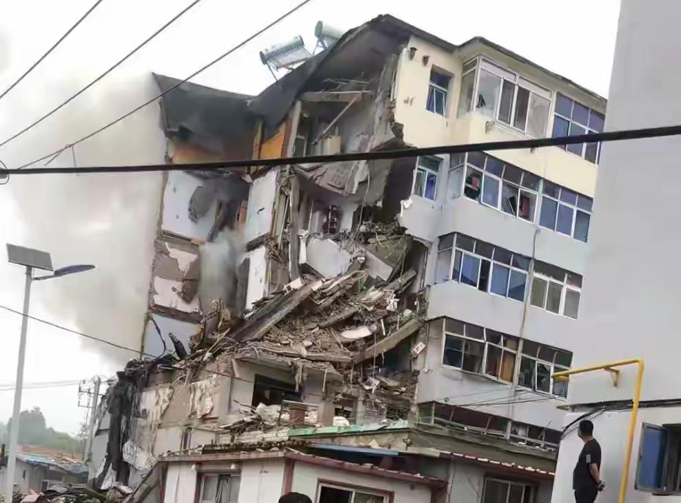 辽宁葫芦岛南票区一居民楼突发爆炸 多部门紧急开展搜救工作
 
2026年6月29