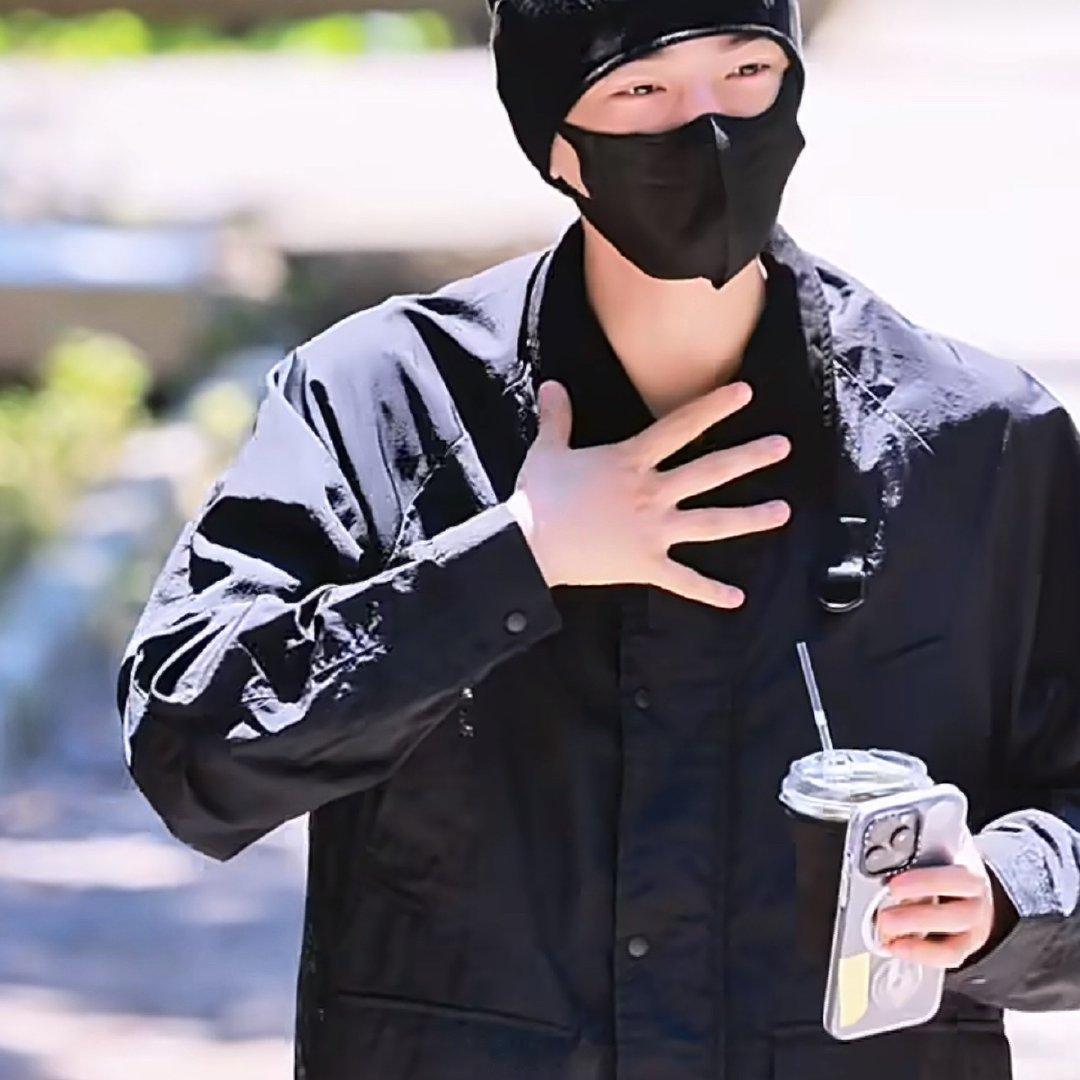 丁禹兮六一营业 丁禹兮六一上班路透 哇哇哇哇一时间不知该羡慕谁了啊！！！丁禹兮六