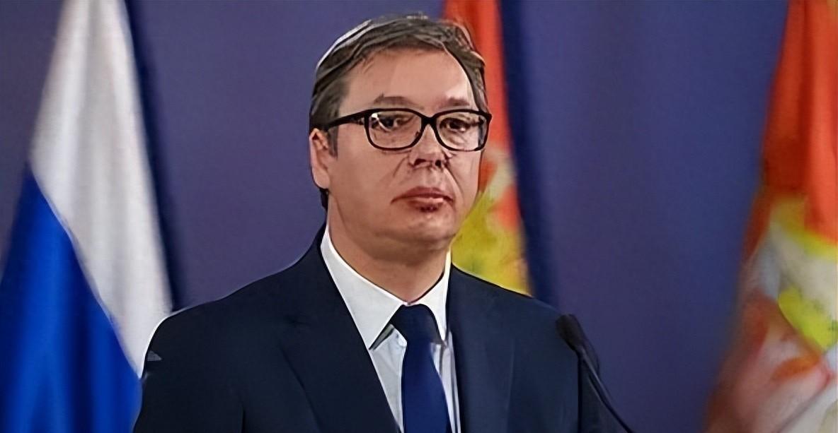 “踢俄罗斯一脚，再给一颗甜枣？”塞尔维亚总统武契奇对俄罗斯的奇怪表态引发热议！近