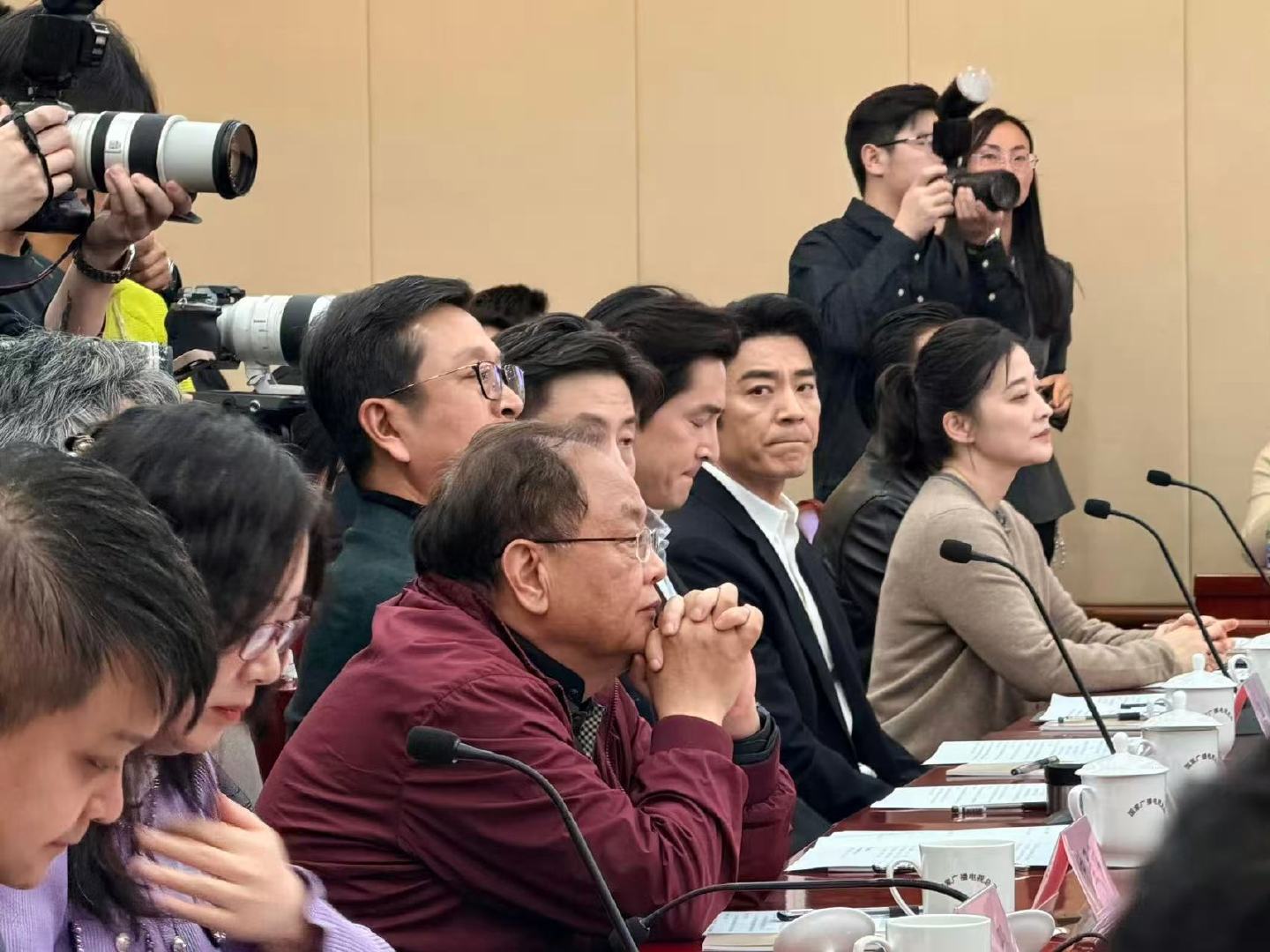 胡歌出席生命树座谈会胡歌生命树座谈会胡歌生命树座谈会 