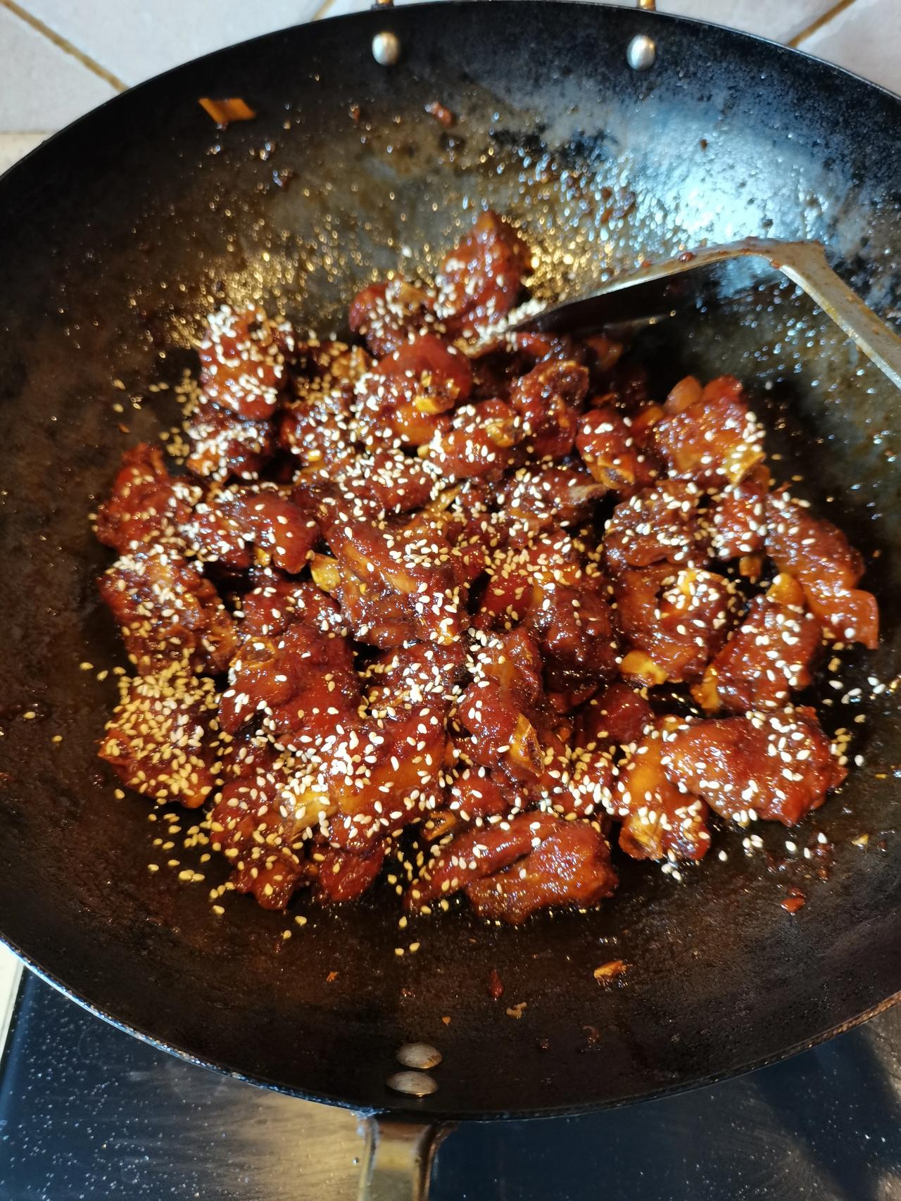 炒菜的水平比炒股好过千倍哦！股票在手里是越炒越烂，唯一优点就是永远都炒成绿色的。