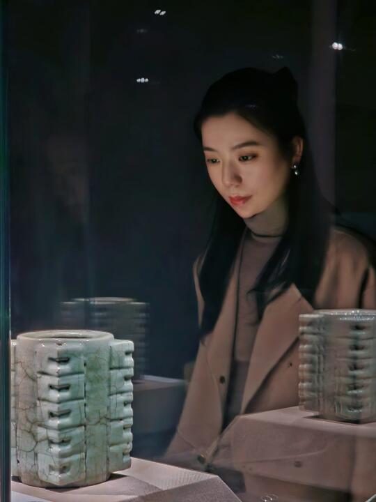 十大重点文物 打卡龙美术馆的天地大观 重点无死角拍咱们这汝窑盘和八方瓶...