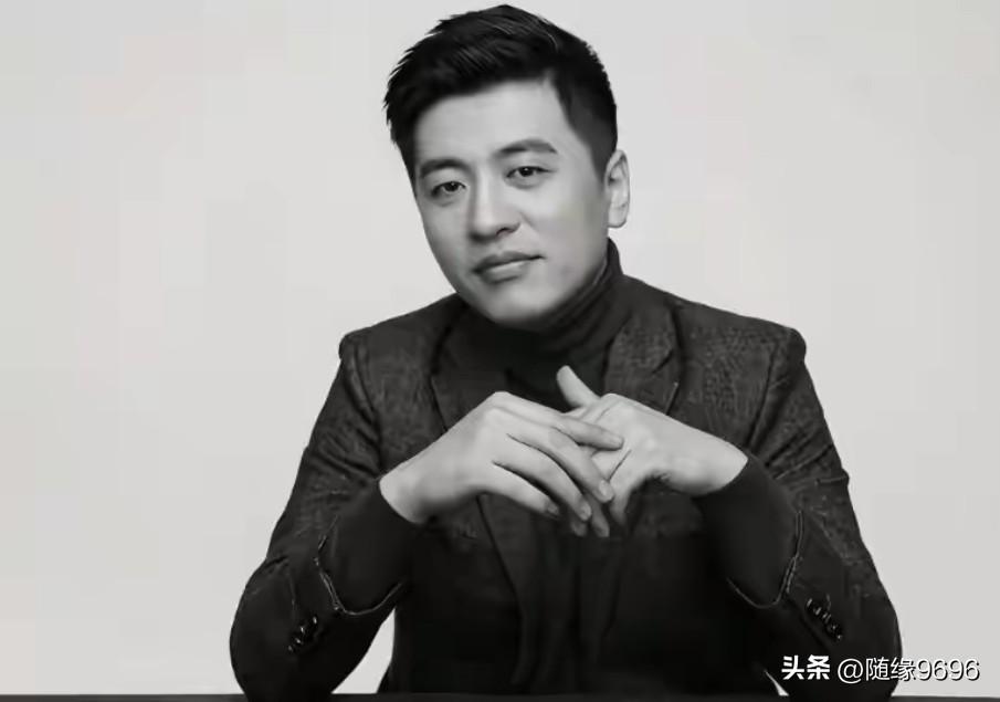 真性情的张雪峰老师，您在直播间刮胡子的样子太接地气了，最能贴近普通人的生活，让人