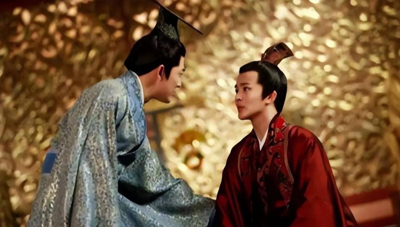 汉景帝即位不久，就对一个旧人动了手，他下令彻查邓通，把这位曾富可敌国、手握铜山的