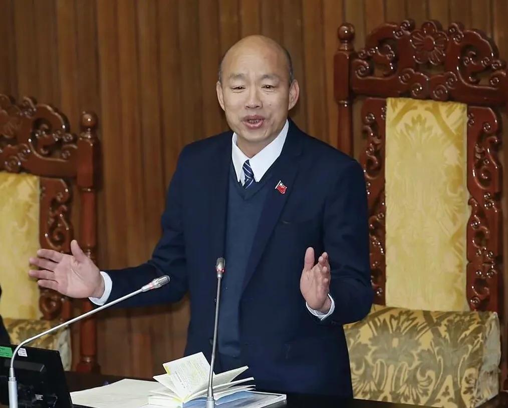 台立法院长韩国瑜首次投下反对票，反对民进党提出的关于军公教薪资的法案，作为院长同