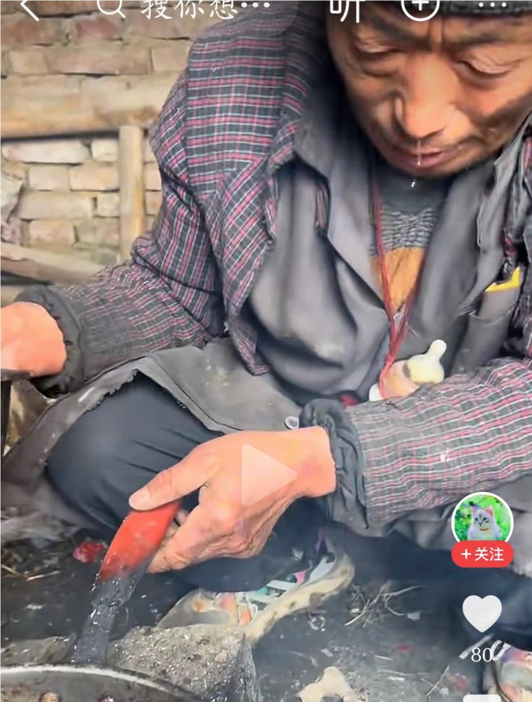 别的事可能有假，但看那拖得老长的鼻涕，这肯定是真的，骗不了人！