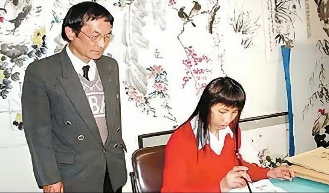 1995年，东莞一殡仪馆内收到了一具无名女尸，因为长期泡在水中，女尸身上还传来一