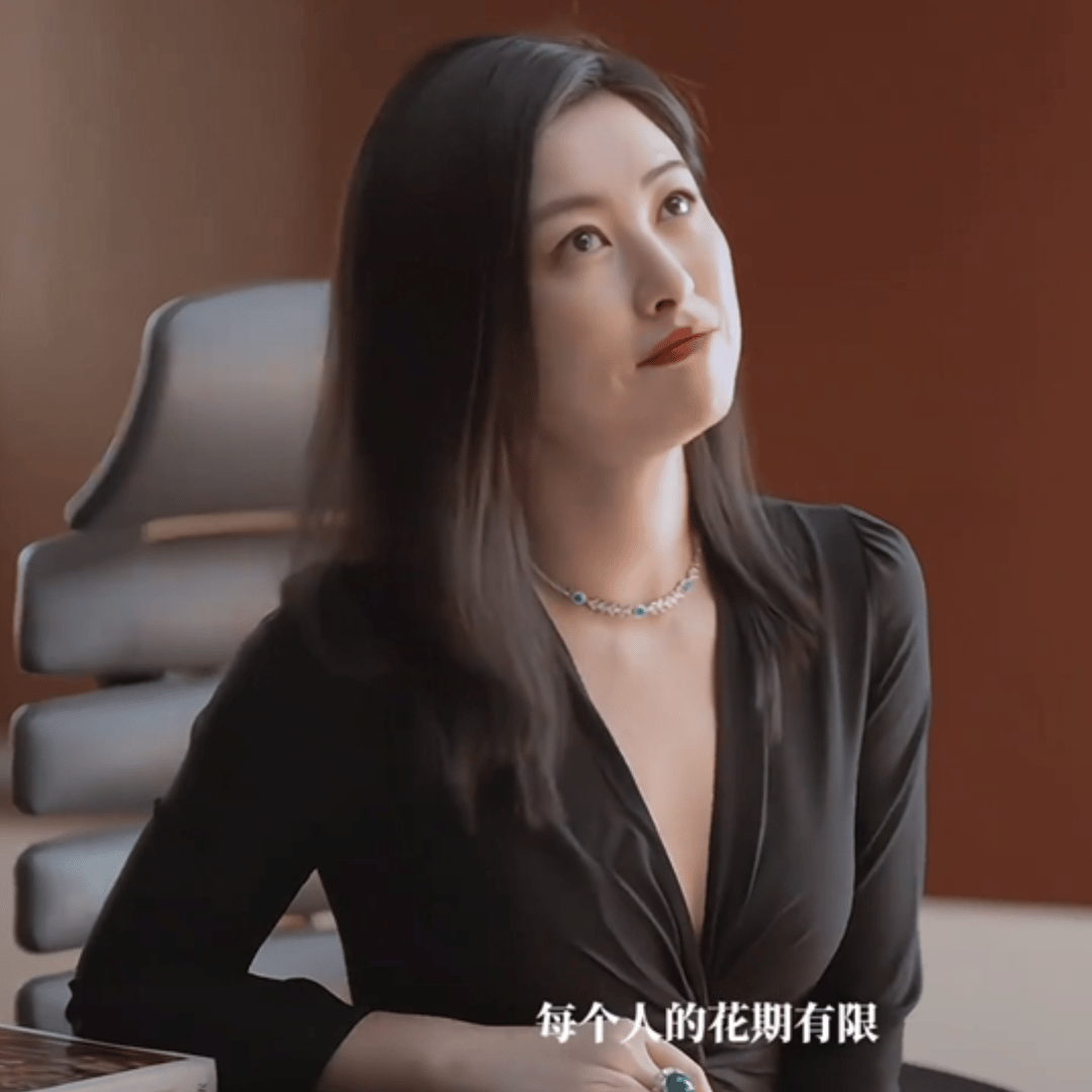 朱珠李梦新剧撕完情场撕职场蜜语纪要素全戳我！酒店 + 情场 + 职场 + 美女 