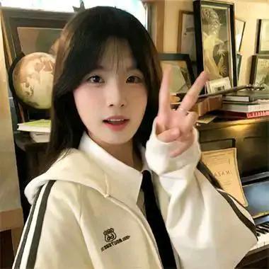 元气少女拍vlog，教室里的音乐时光