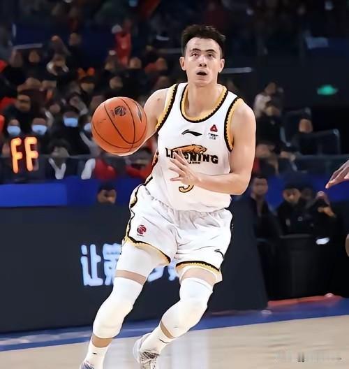 今晚，辽宁和山东的附加赛开打，辽宁队将凭借强大的季后赛绝境求生经验，在本轮附加赛