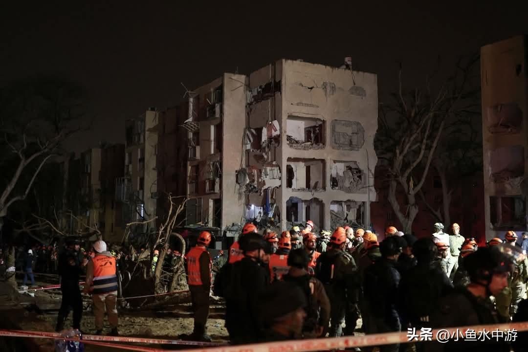 伊朗发射导弹袭击以色列南部两座城镇，造成100多人受伤。以色列总理内坦亚胡誓言，