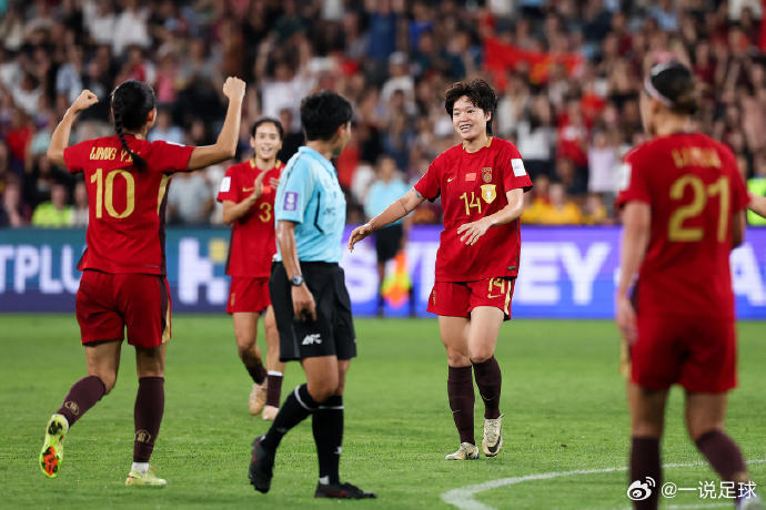 李晴潼梅开二度，中国女足3-0乌兹别克，提前小组出线！下一站VS朝鲜，才是真正的