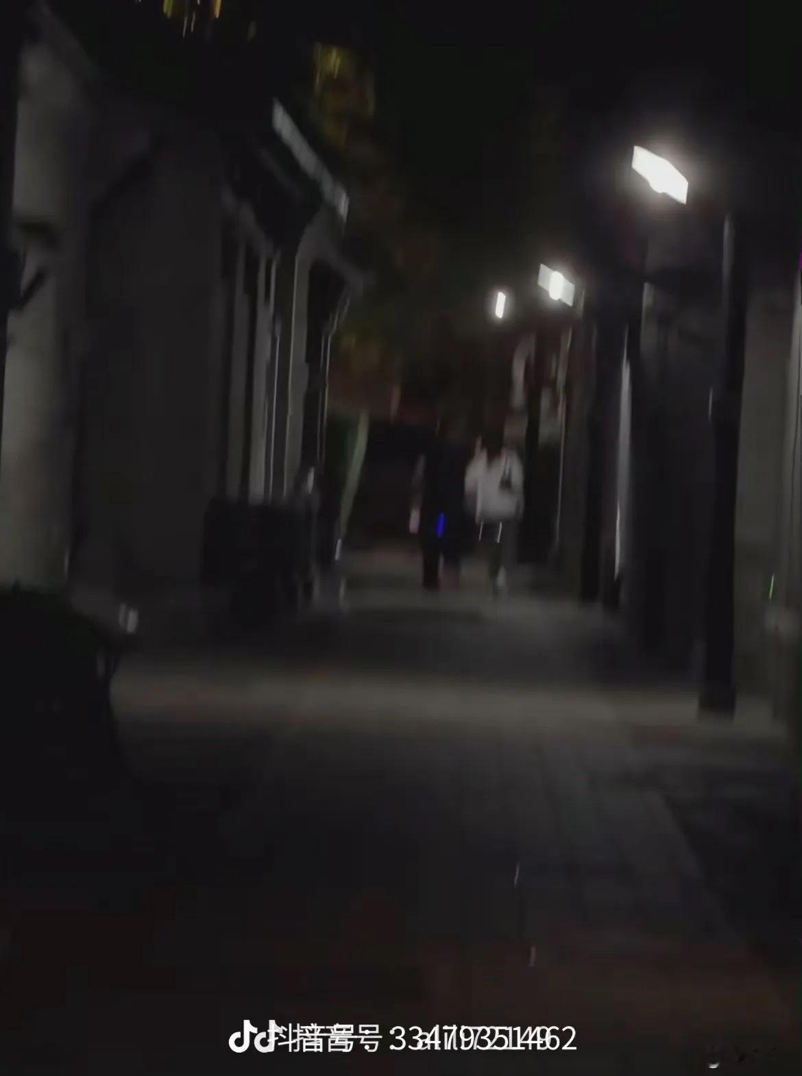 江苏文投 白鹿这个图看着不像一个啊 还是等正脸照或者后续声明吧，虽然我也不喜欢白