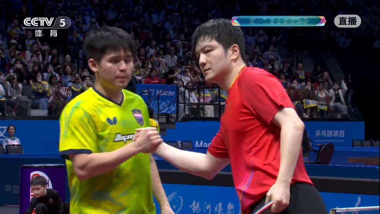 全运会乒乓球男单决赛刚刚结束，樊振东4-1林诗栋，成功卫冕。
继昨天逆转世界第一