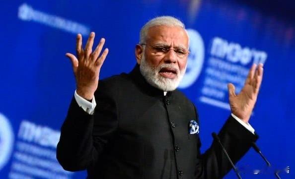 美国对印度迟迟不敢下狠手，不是因为印度多强，而是因为印度手里攥着三张让西方“疼得