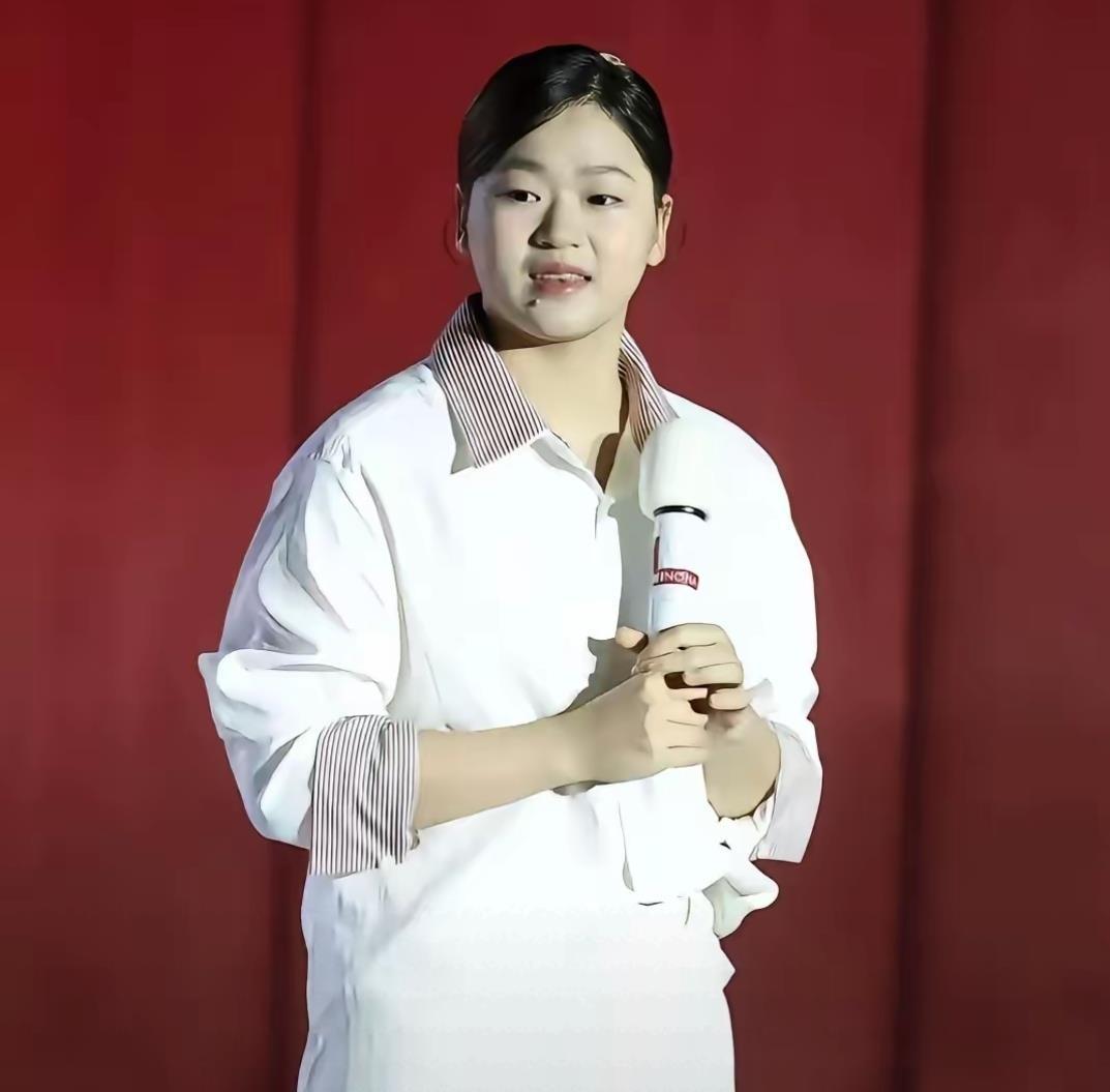 全红婵才19岁，手里已经攥着三个个人代言了。今年三月签了万家乐，那是她头一个独立