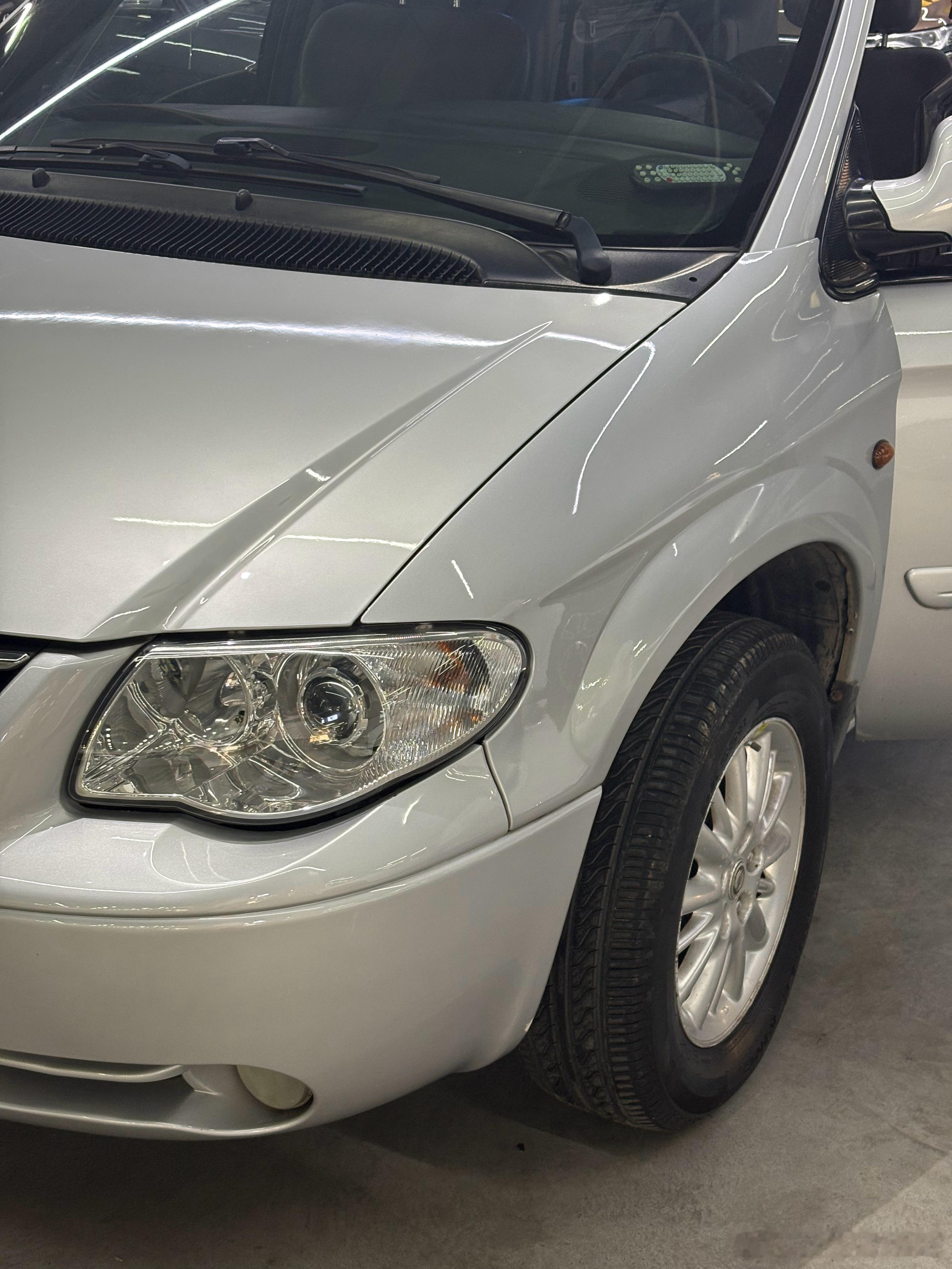 “智驾”小蓝灯+第三排隐藏座椅收了台当年的神作 MPV车型创造者07年四代经典克